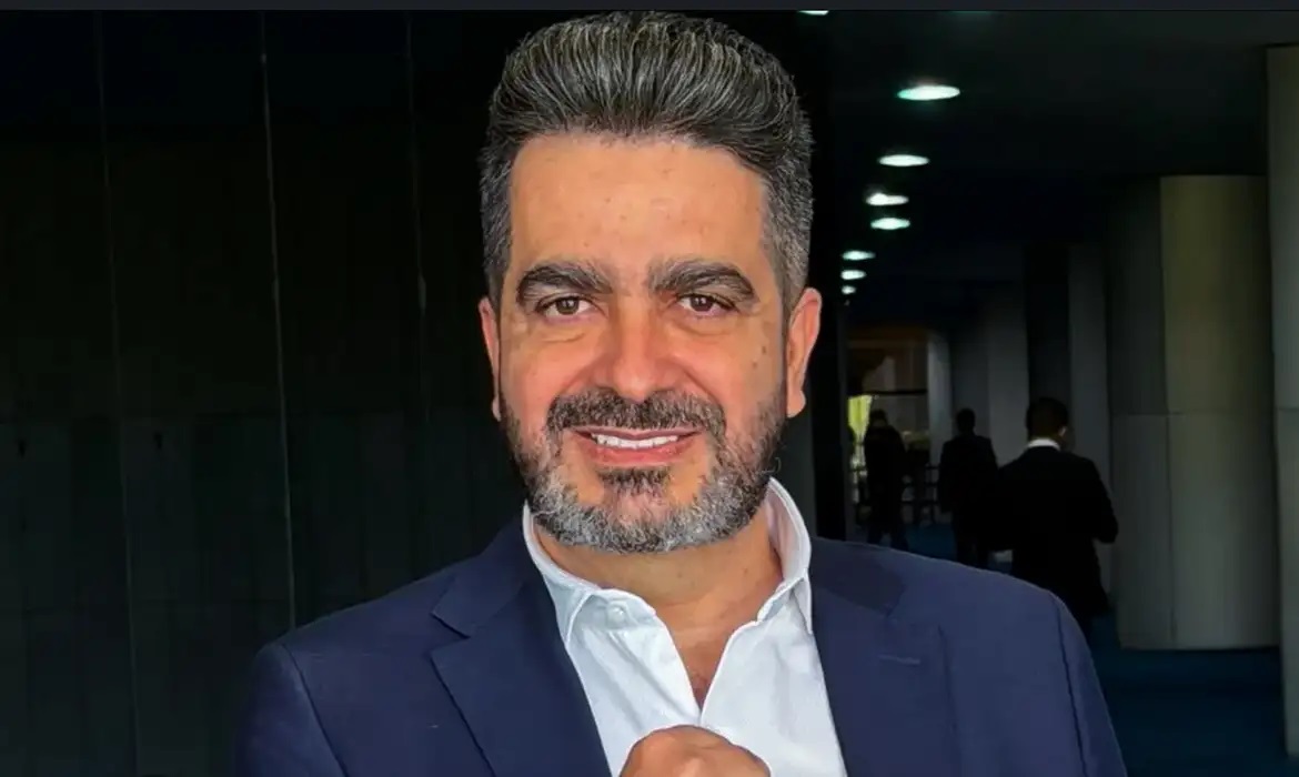 Analista de sistemas se lança na disputa pela Presidência da República