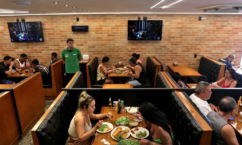 Nutricionista explica por que algumas pessoas sentem fome pouco tempo após comer
