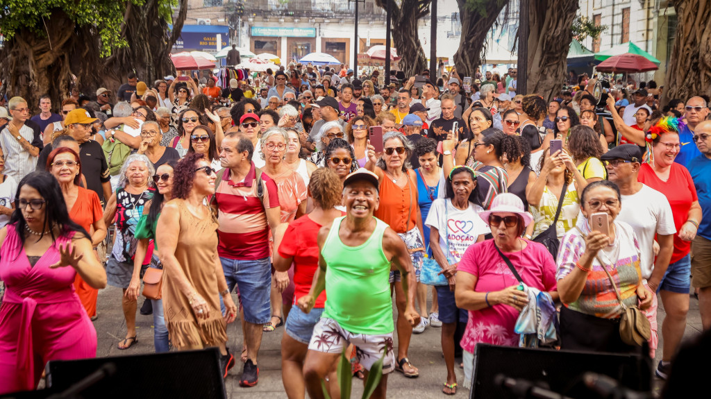Sabadinho Bom recebe Clube do Samba de Mesa no Centro Histórico