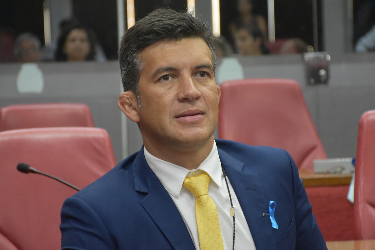 Vereador Carlão Pelo Bem critica convenções de Cícero Lucena e Lucas Ribeiro