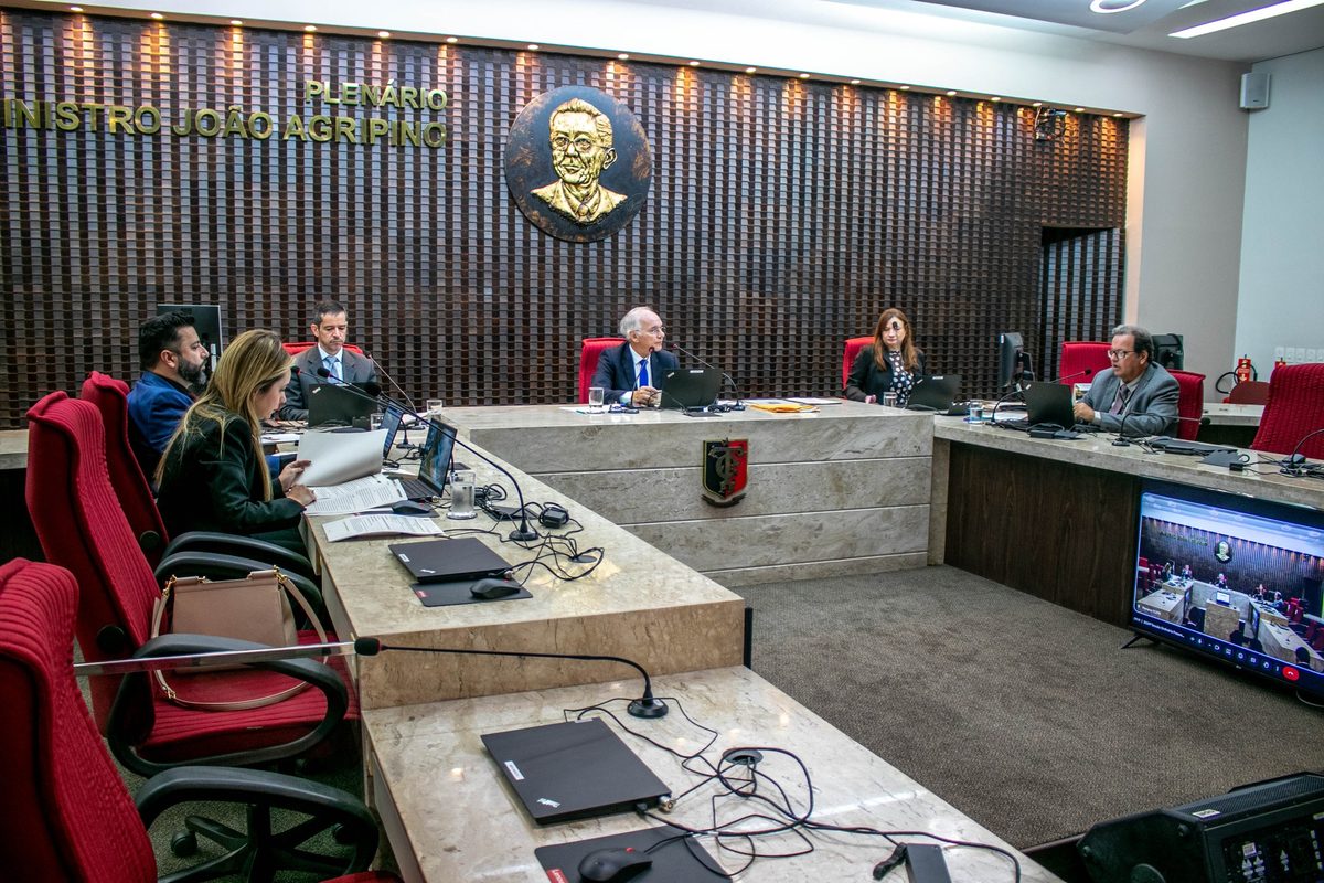 Contas da Prefeitura de Arara recebem parecer negativo do TCE