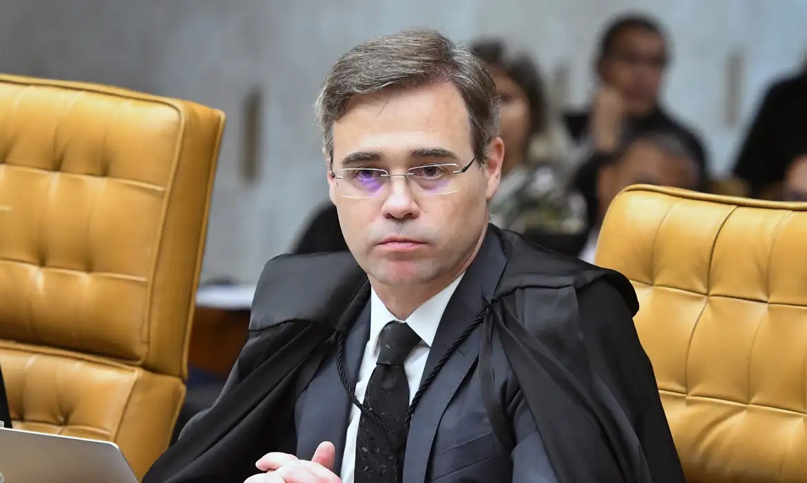 STF prorroga suspensão de penalidades sobre saúde mental laboral