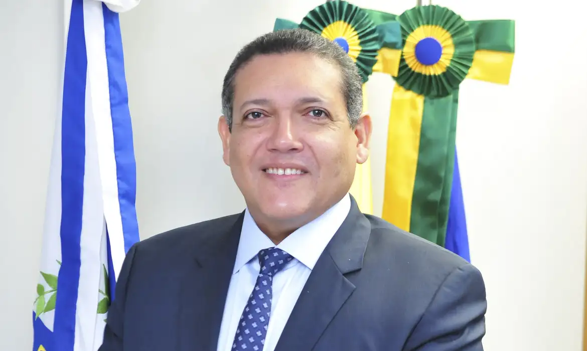 Vorcaro organizou festa com garotas de programa para ministro do Supremo