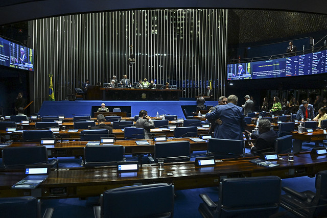Aprovado o empréstimo de US$ 1,8 bi para estados e municípios