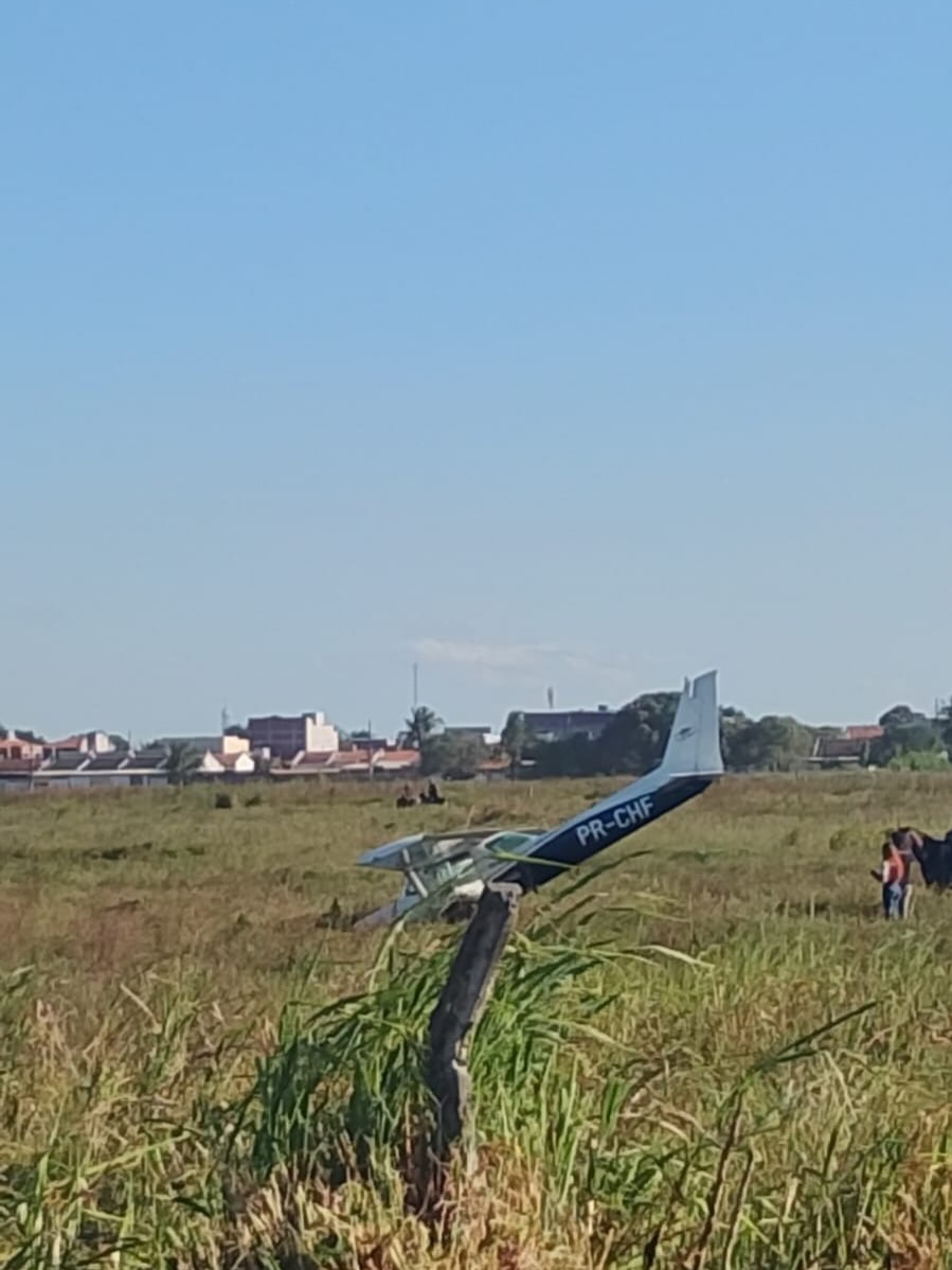Aeronave de pequeno porte realiza pouso forçado no Castro Pinto