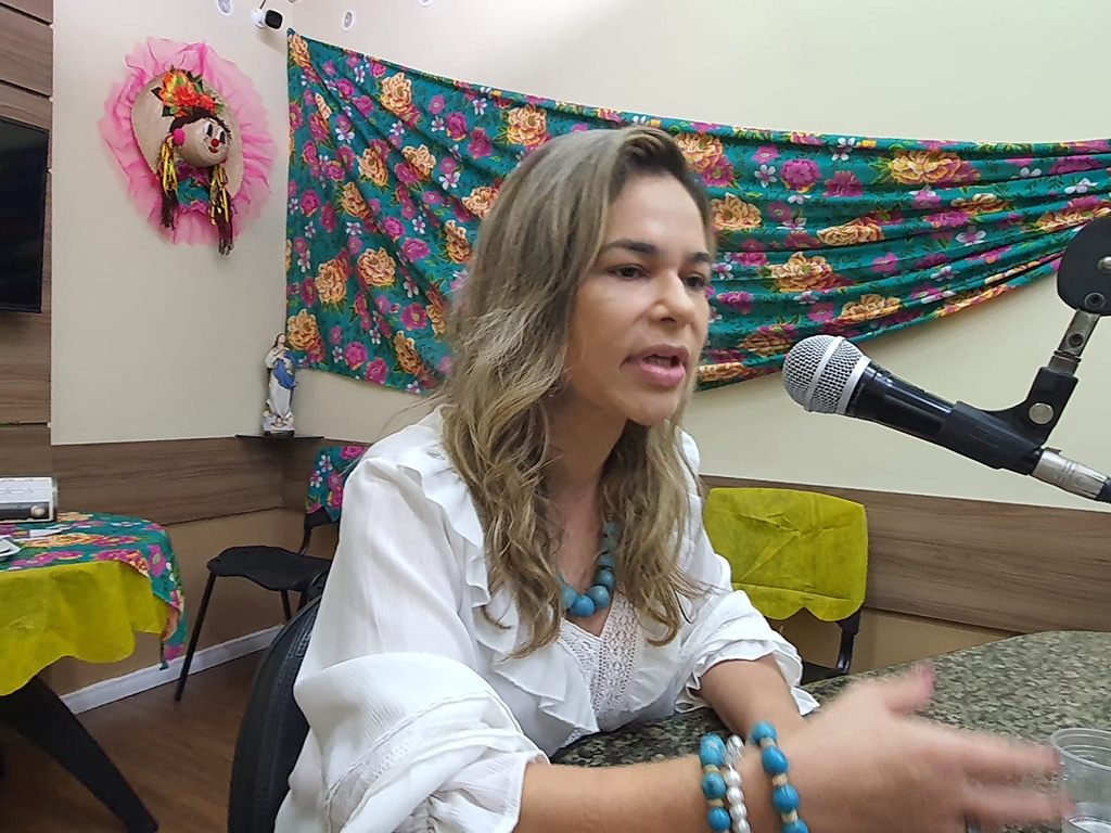 Rosália Lucas vota em Campina Grande e destaca campanha propositiva