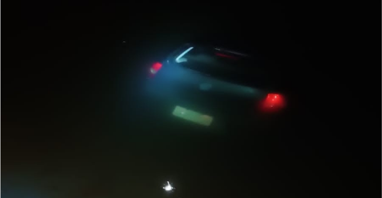 Casal morre após queda de carro em canal da Transposição em Triunfo