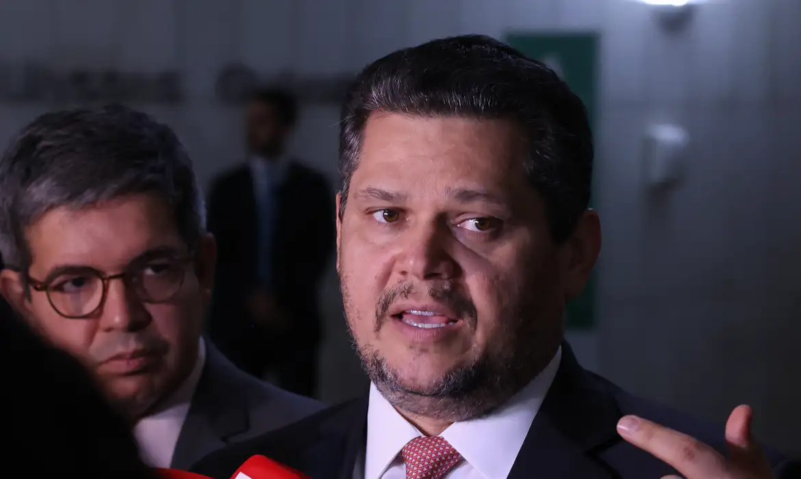 Senado encaminha proposta sobre fim da escala 6 por 1 para comissão