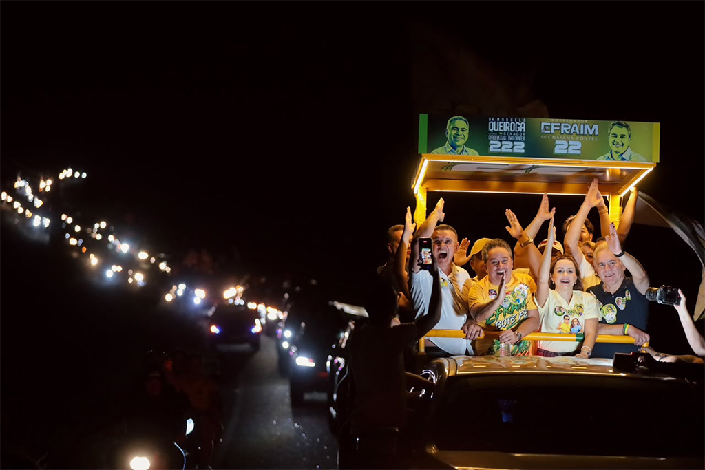 Efraim Filho comanda carreata no Cariri da Paraíba