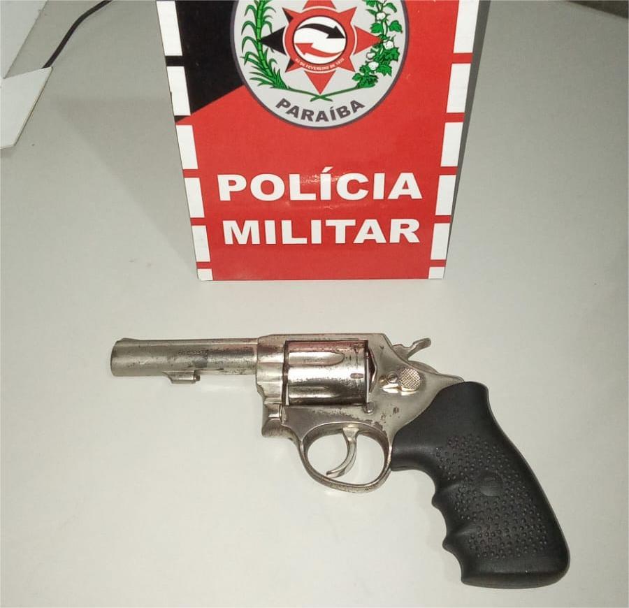 Homem é preso por porte ilegal de arma de fogo em Boa Ventura