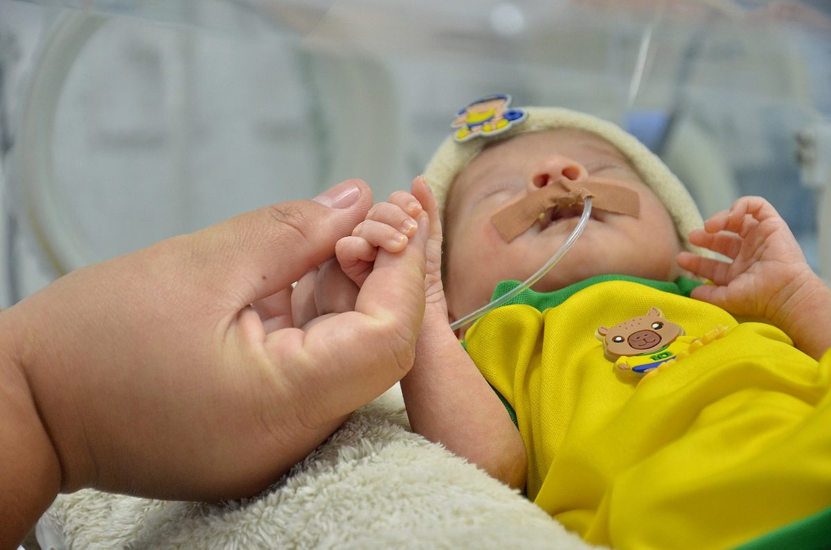 Bebês internados em maternidade de Campina Grande celebram a Copa do Mundo