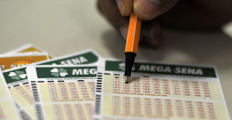 Dez apostas da Paraíba faturam prêmio na quadra da Mega-Sena