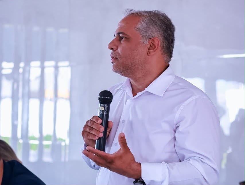 Prefeito de Cabedelo chama dezessete novos professores aprovados em seleção