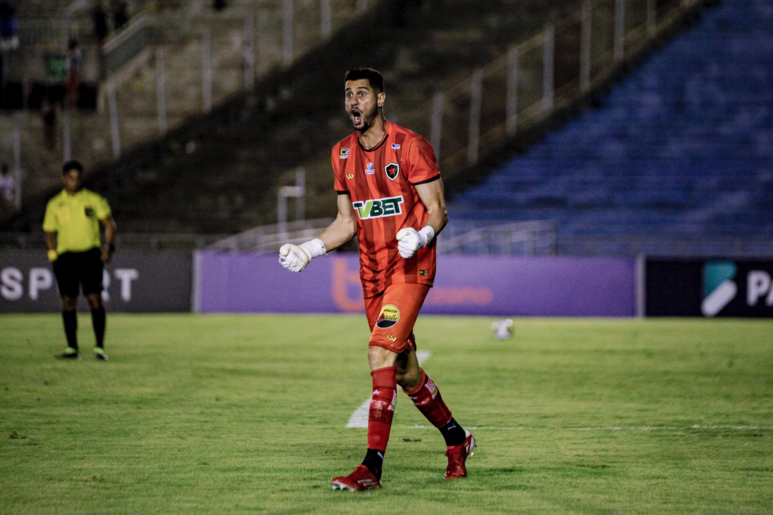 Dalton, goleiro do Botafogo-PB