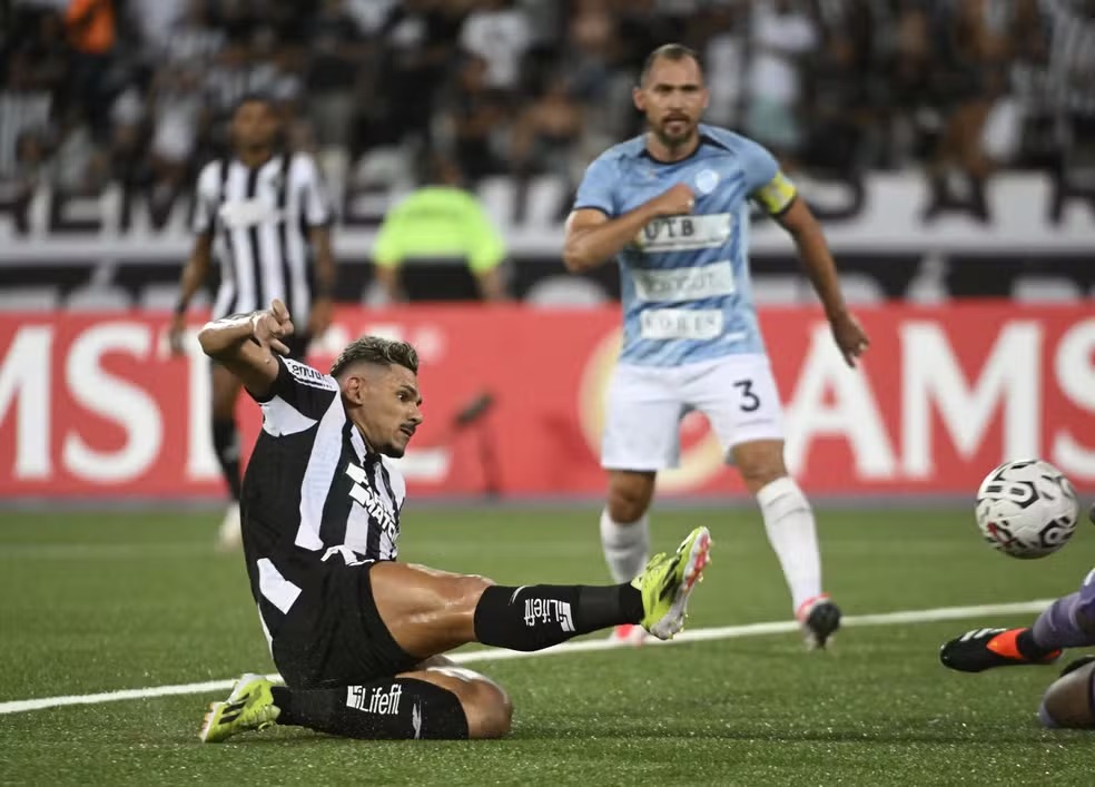 Tiquinho marcou um dos gols do Botafogo sobre o Aurora