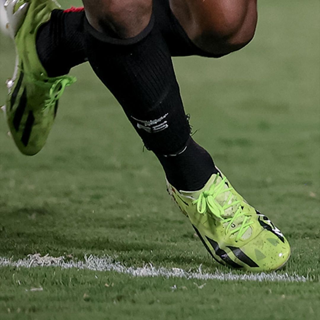 Hulk deu sua chuteira