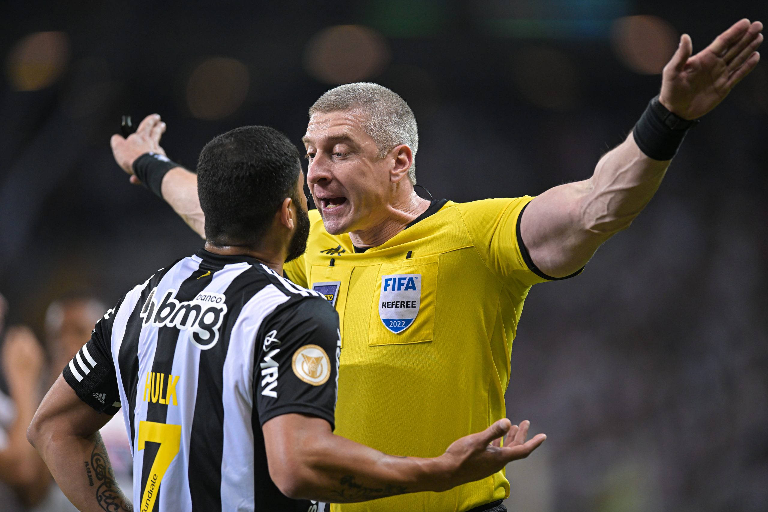 Hulk, Anderson Daronco, discussão