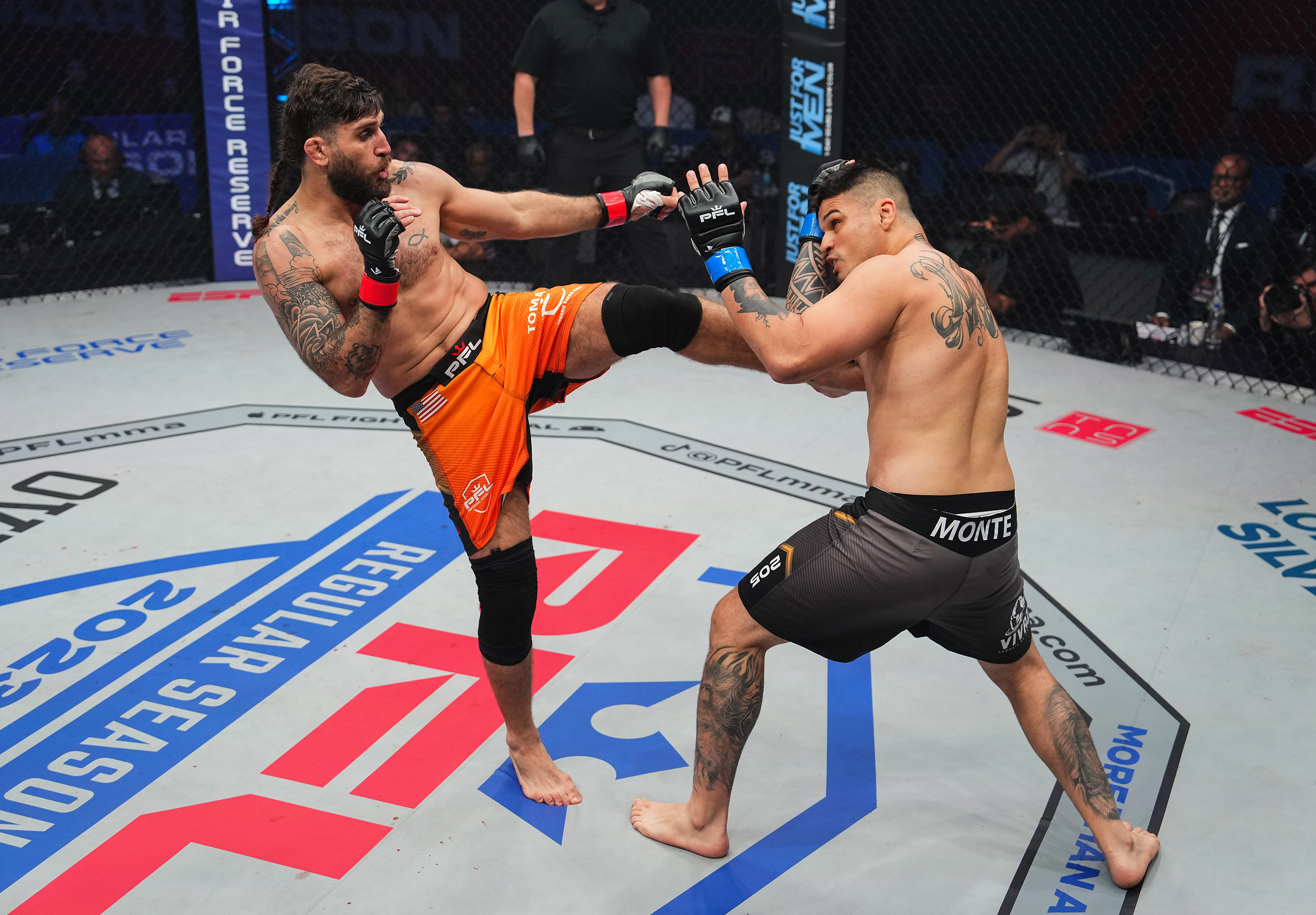 Delan Monte em ação pelo PFL